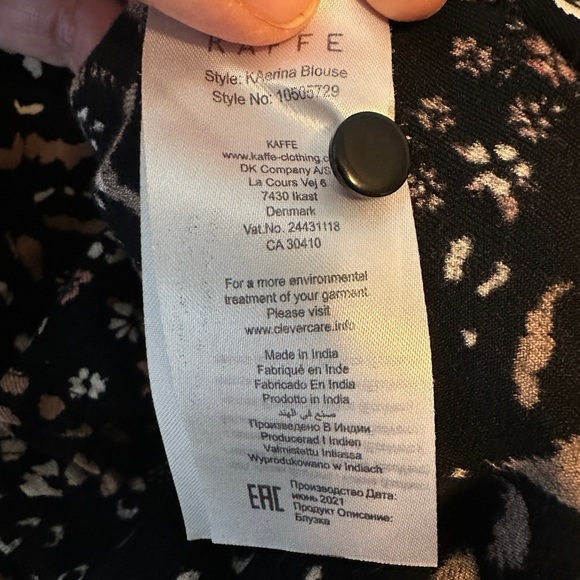 Kaffe KAerina loose fitting button down blouse 3/4 length sleeves 100% viscose - Picture 11 of 13